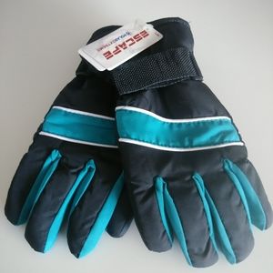 New POLAR EXTREME GLOVES ESCAPE.   L/XL kids New with Tags